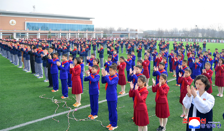 10-朝鮮で始業の日を迎えた